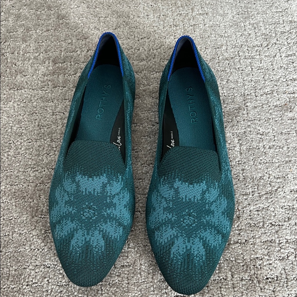 Never worn Rothy’s almond toe loafer